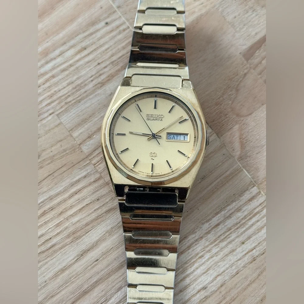 Seiko SQ Rare Vintage Men’s Watch Gold Dial Case Bracelet Hands New Crystal